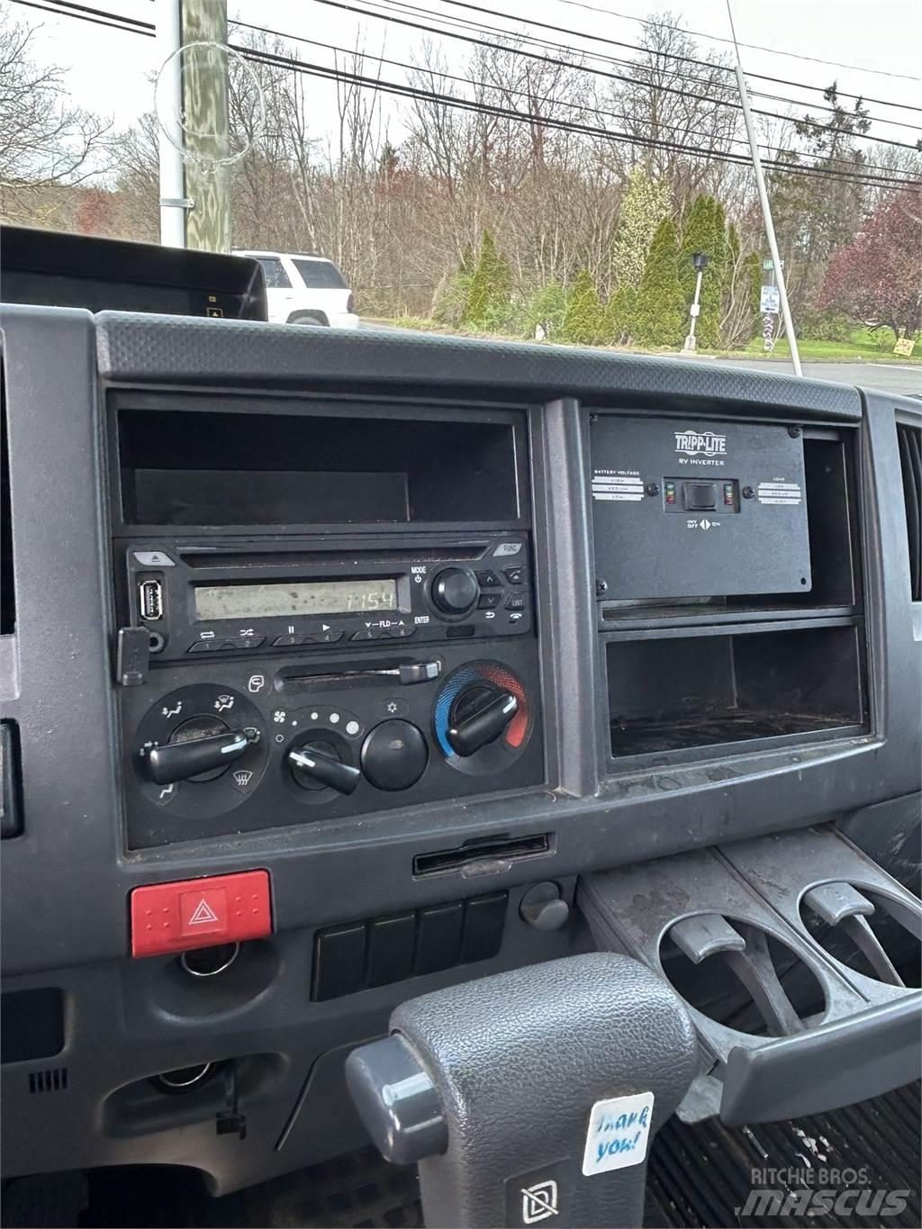 Isuzu NRR Специальные грузовики
