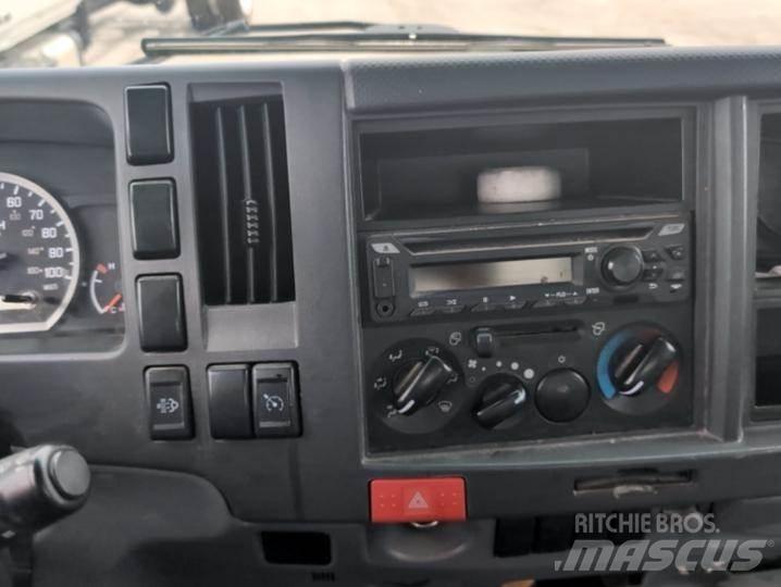 Isuzu NRR Специальные грузовики