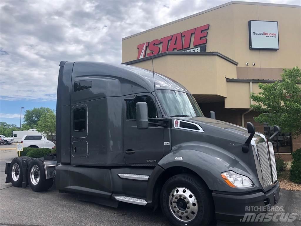 Kenworth T680 Седельные тягачи