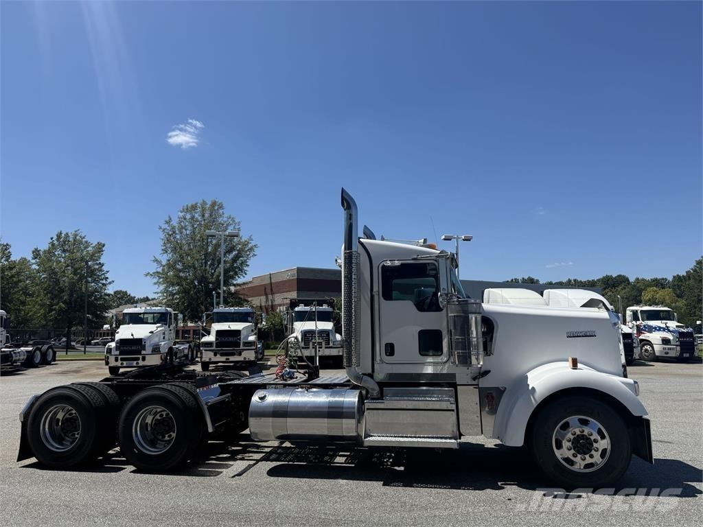 Kenworth W900 Седельные тягачи