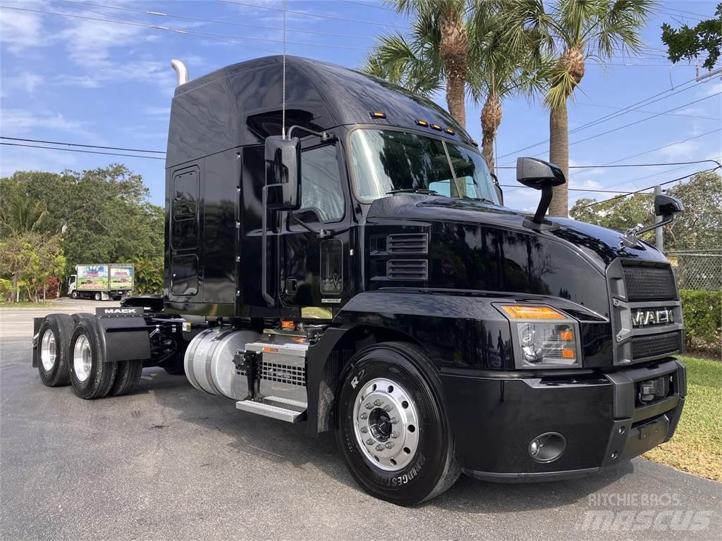 Mack AN64T Седельные тягачи