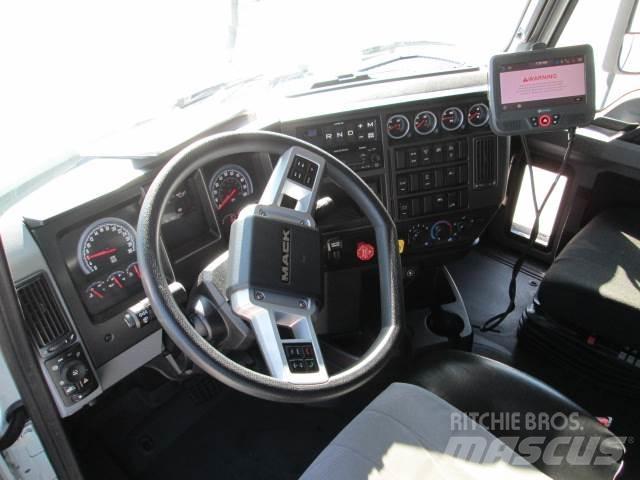 Mack AN64T Седельные тягачи