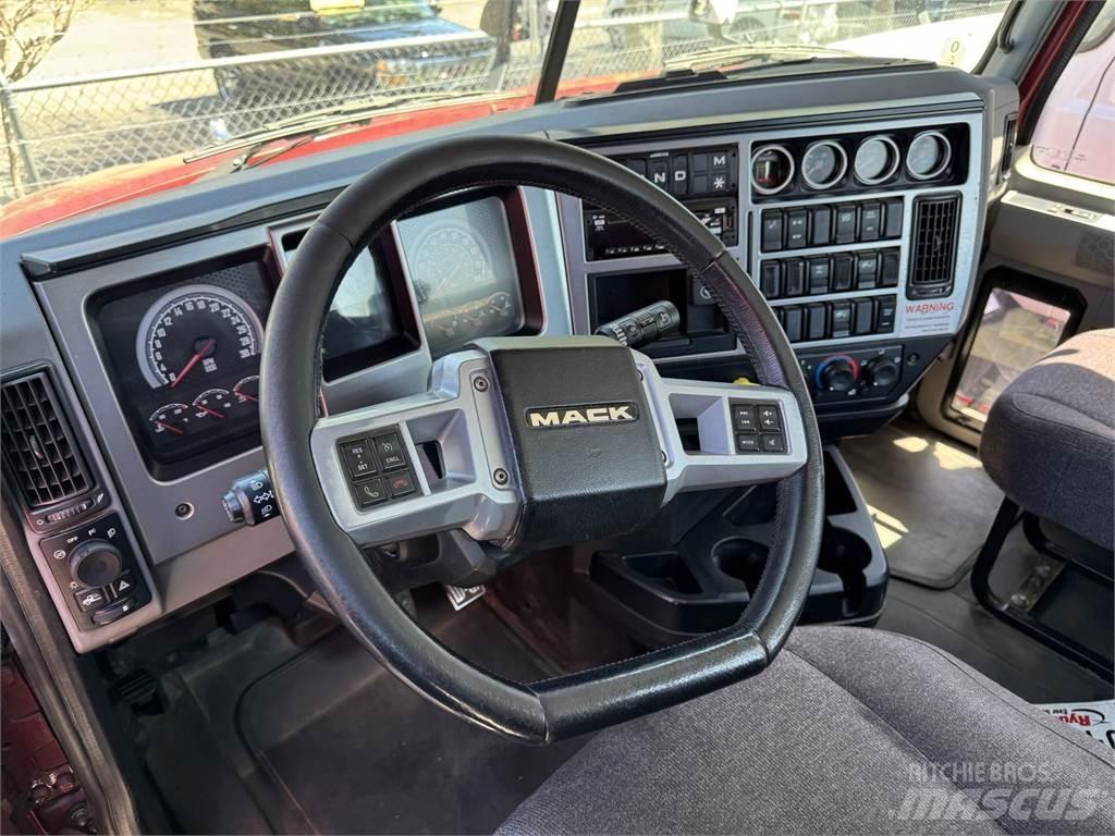 Mack AN64T Седельные тягачи