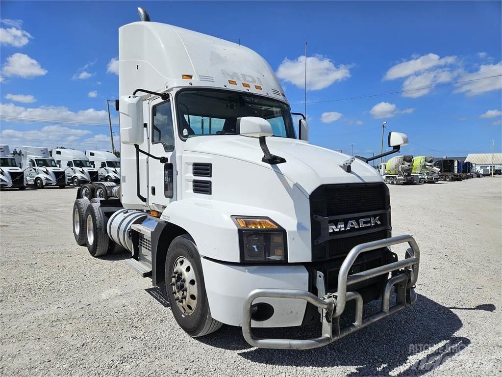 Mack AN64T Седельные тягачи
