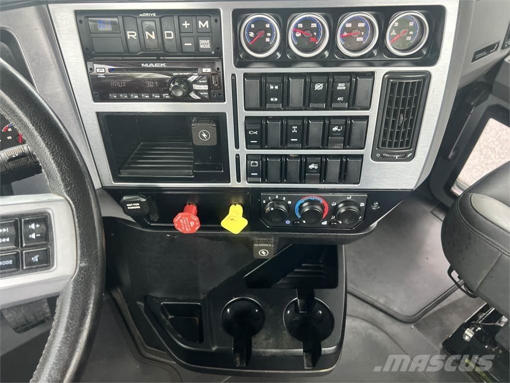 Mack AN64T Седельные тягачи