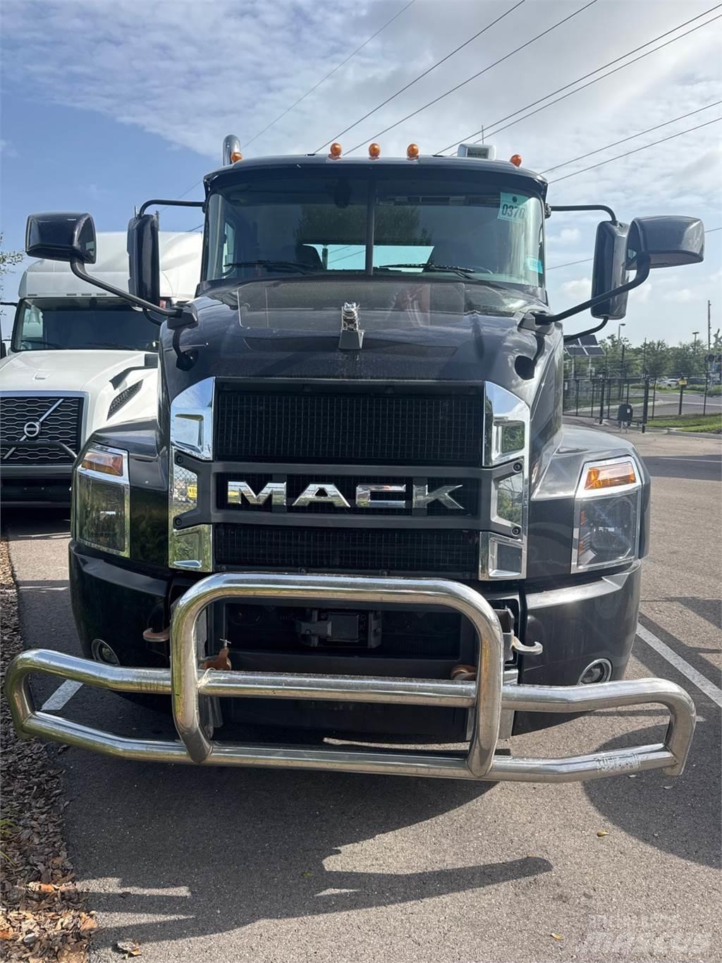 Mack AN64T Седельные тягачи