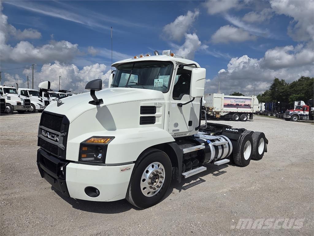 Mack AN64T Седельные тягачи