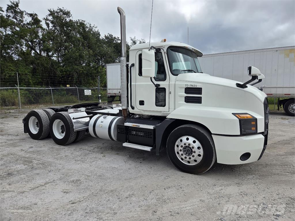 Mack AN64T Седельные тягачи