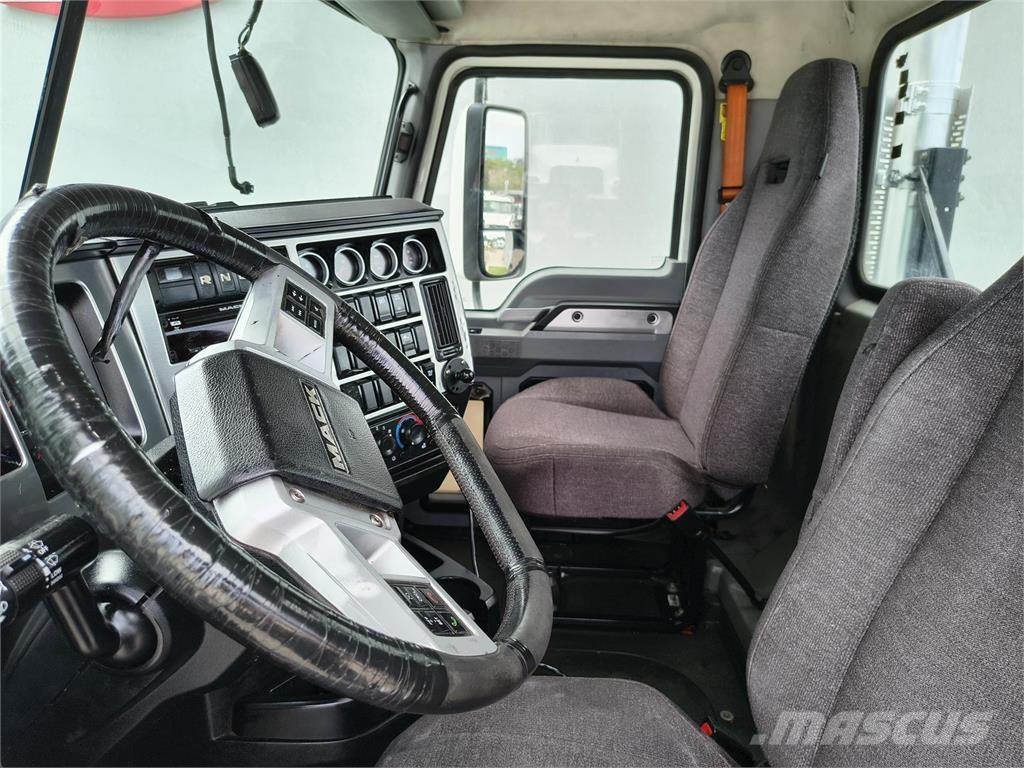 Mack AN64T Седельные тягачи