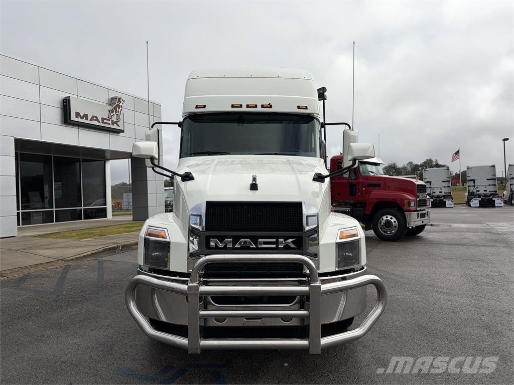 Mack AN64T Седельные тягачи