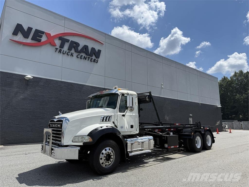 Mack GR64B Специальные грузовики