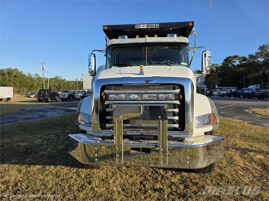 Mack GR64B Грузовики-Самосвалы