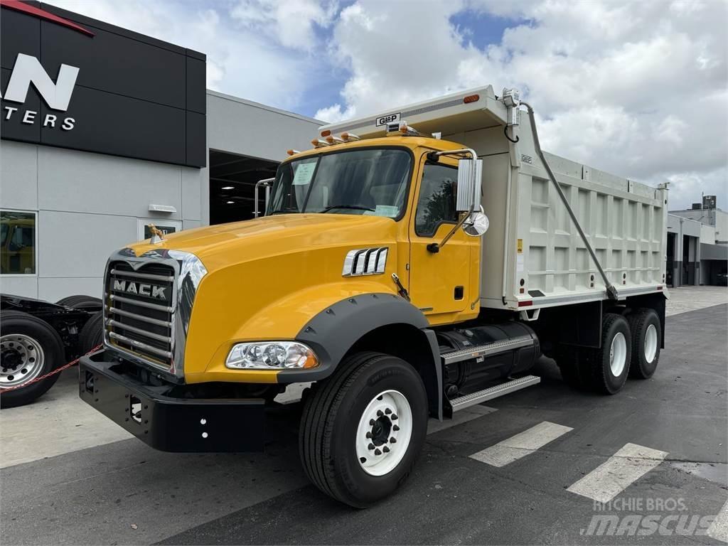 Mack GR64BRX Грузовики-Самосвалы
