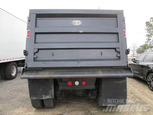 Mack GR64F Грузовики-Самосвалы