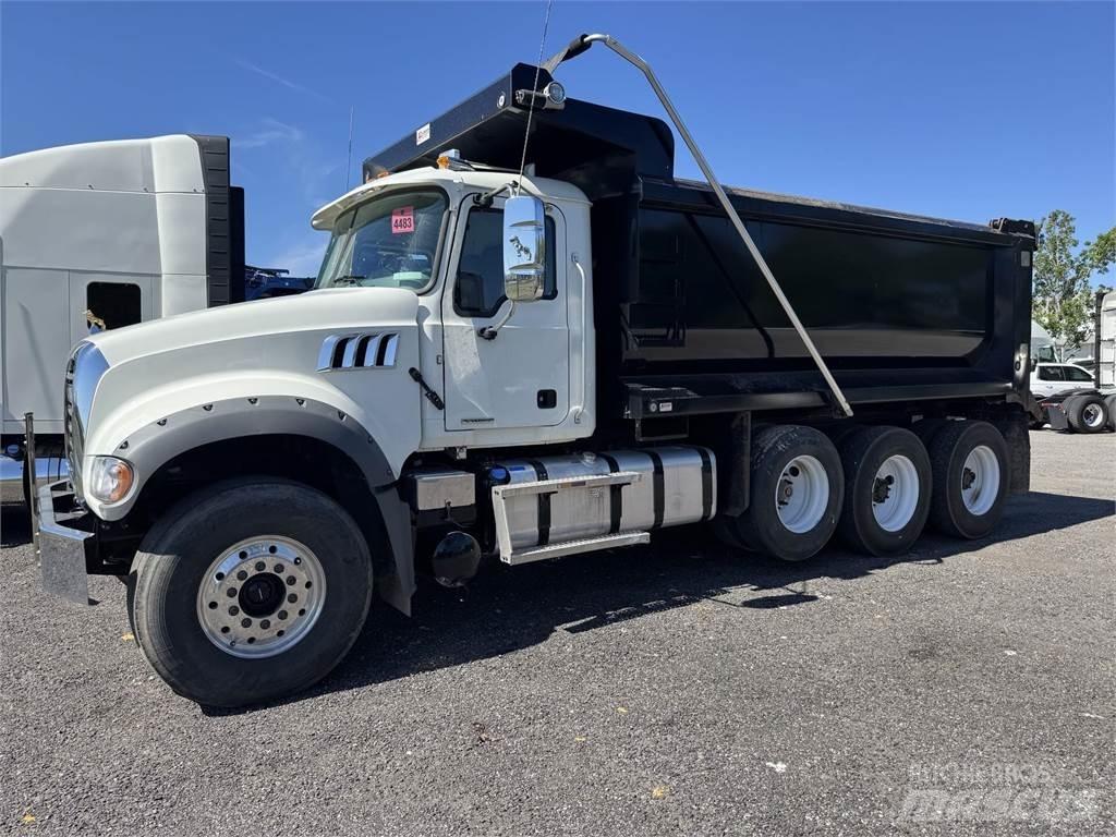 Mack GR64F Грузовики-Самосвалы
