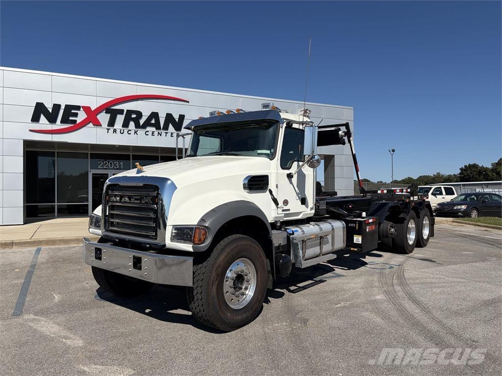 Mack GR64F Специальные грузовики