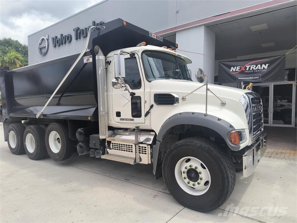 Mack GR64FR Грузовики-Самосвалы