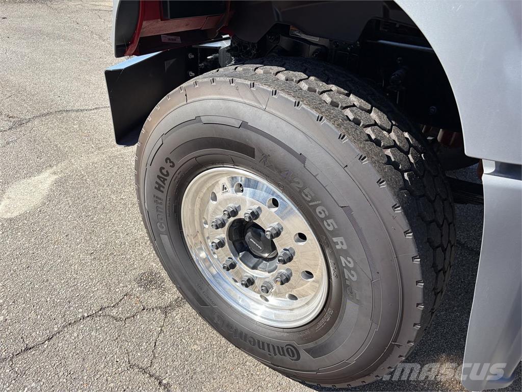 Mack GR64FR Автобетоносмесители