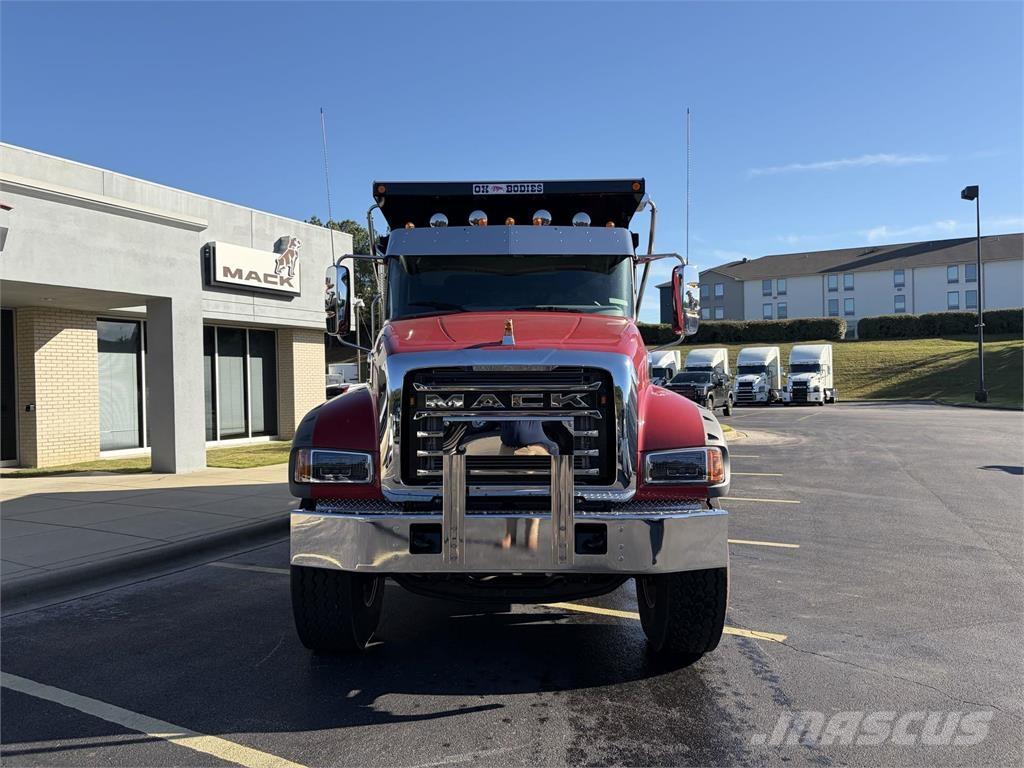 Mack GR64FR Грузовики-Самосвалы