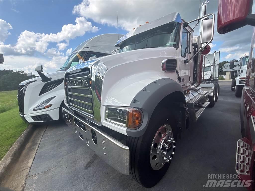 Mack GR64FT Седельные тягачи