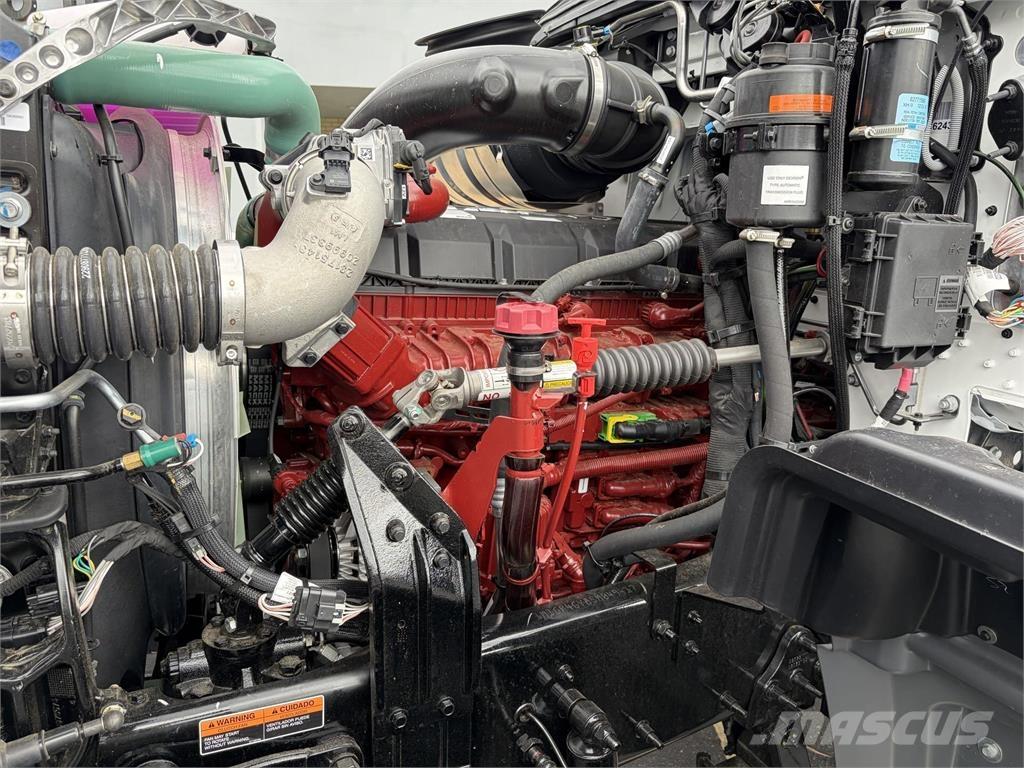 Mack GR64FT Седельные тягачи