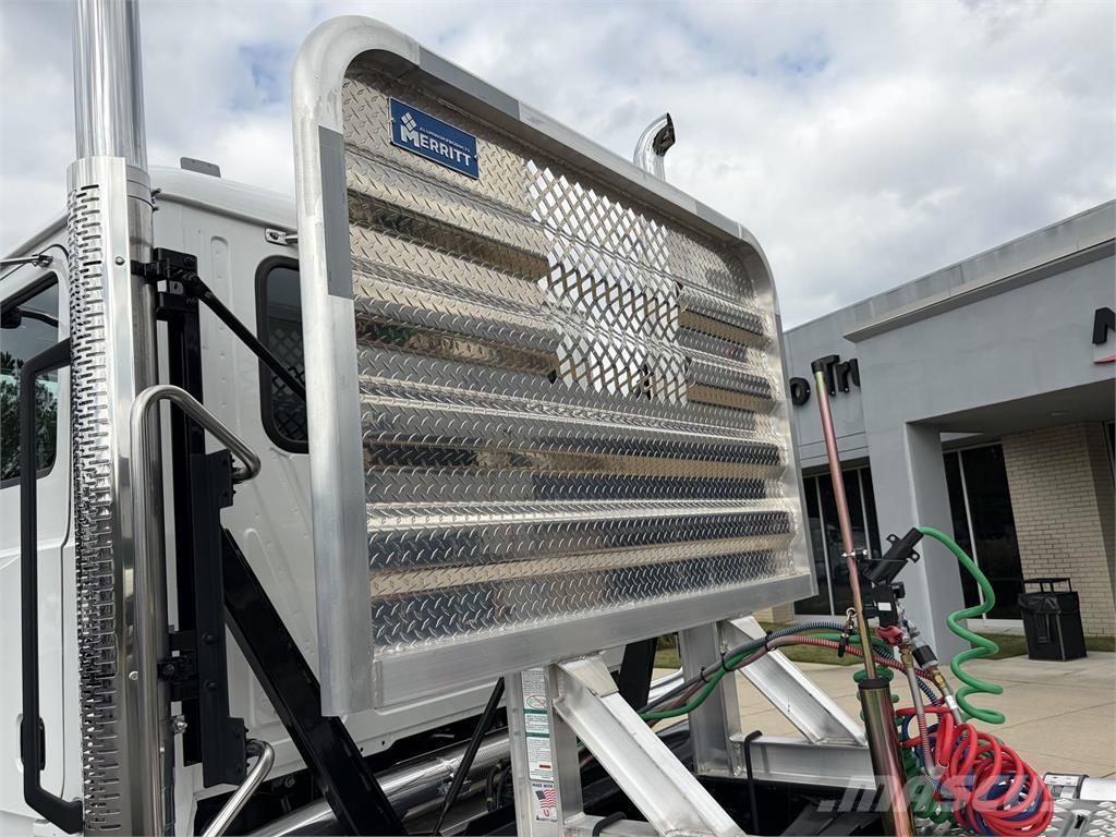 Mack GR64FT Седельные тягачи