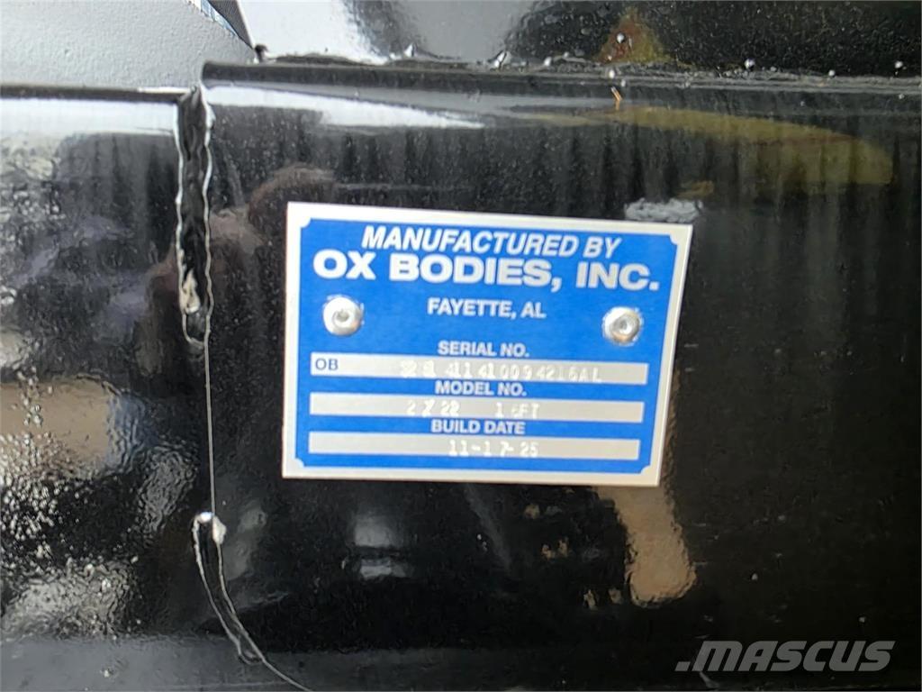 Mack GR84F Грузовики-Самосвалы