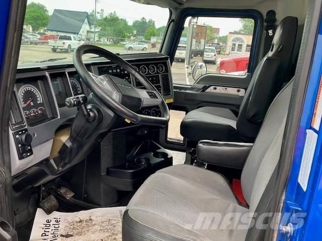 Mack Granite Шасси с кабиной