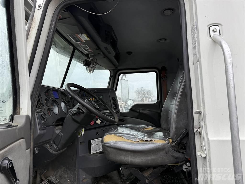 Mack GU700 Шасси с кабиной