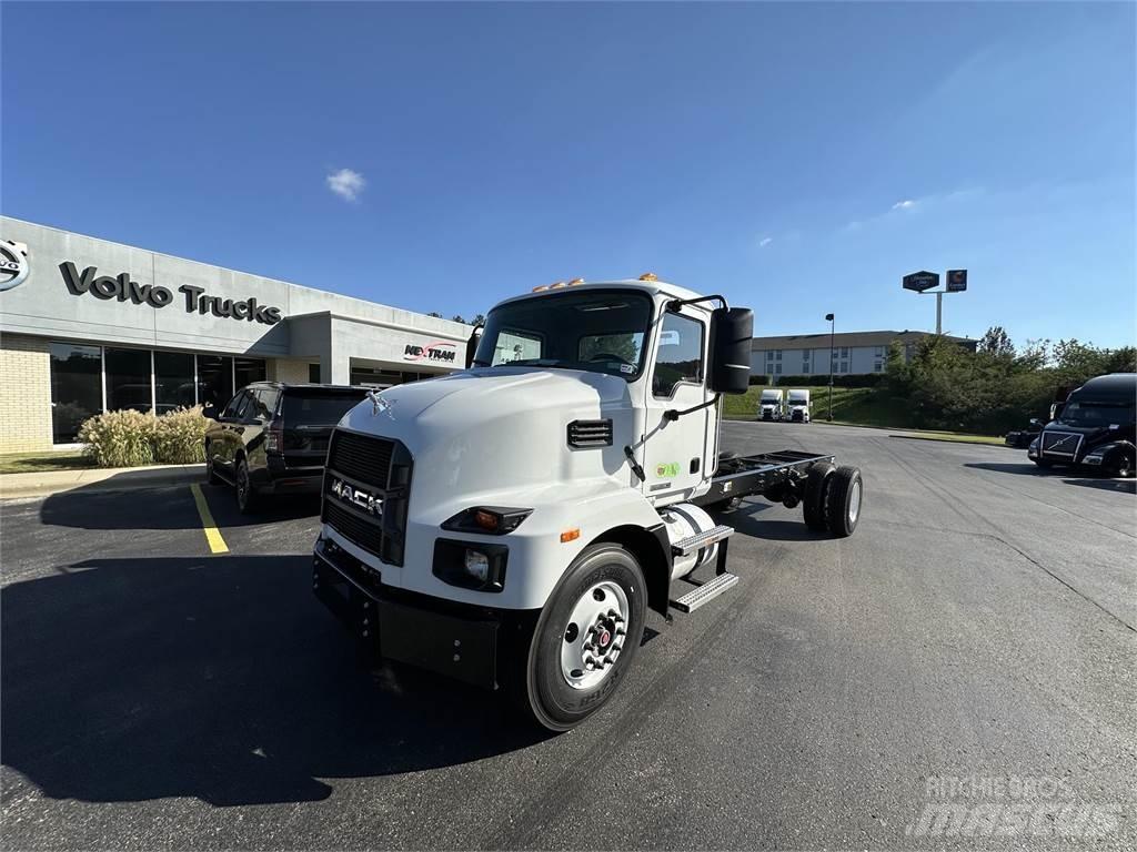 Mack MD6 42R Специальные грузовики