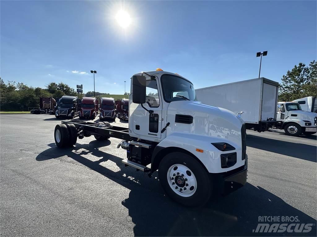Mack MD6 42R Специальные грузовики