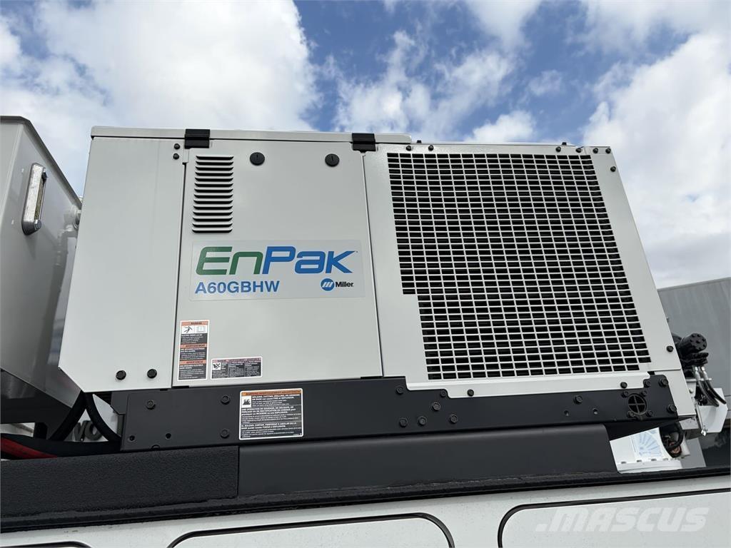 Mack MD6 42R Специальные грузовики