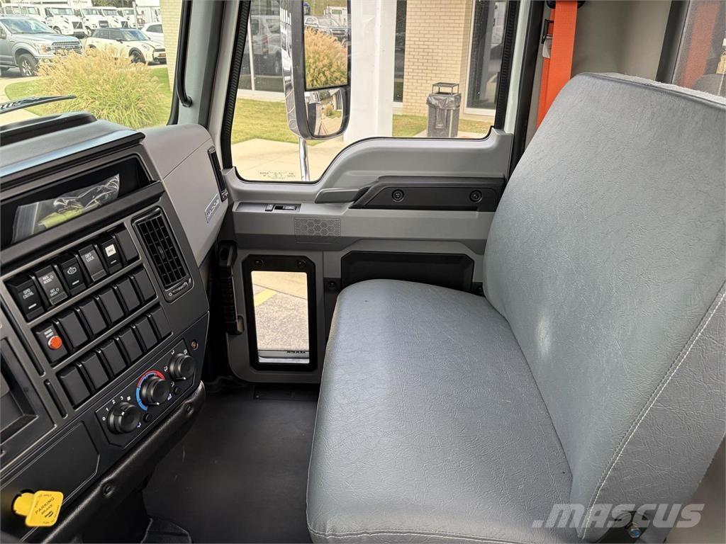 Mack MD6 42R Специальные грузовики