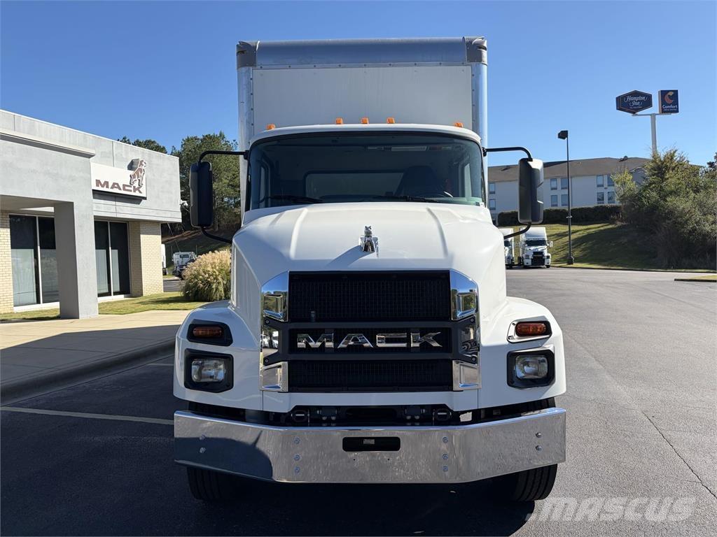 Mack MD6 42R Грузовики-Фургоны