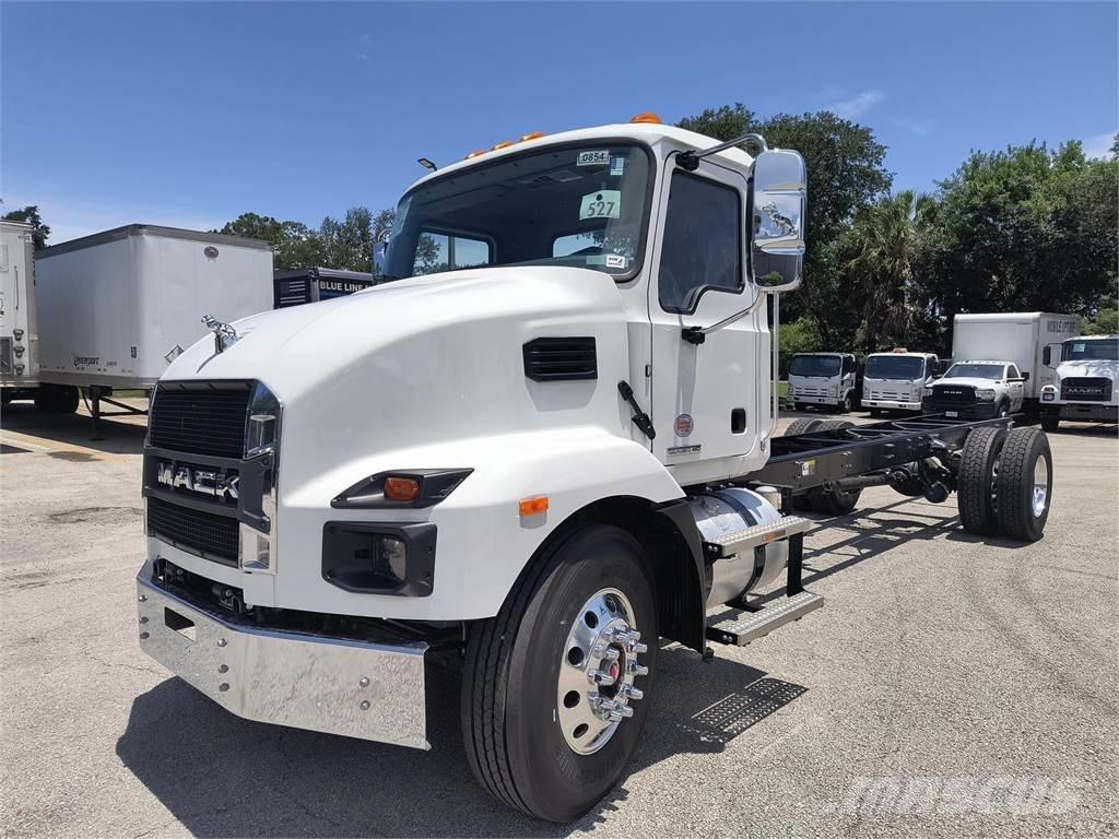 Mack MD7 42R Грузовики-Самосвалы