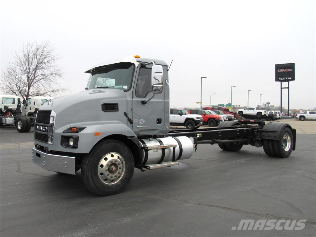 Mack MD742 Шасси с кабиной