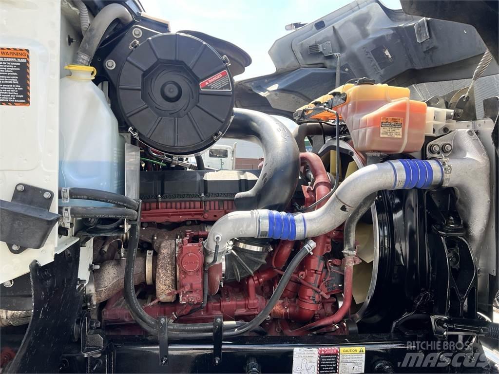 Mack PI64T Седельные тягачи
