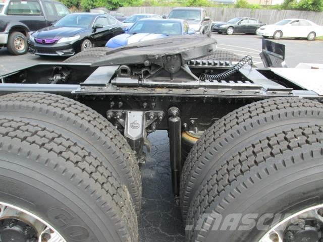 Mack PI64T Седельные тягачи