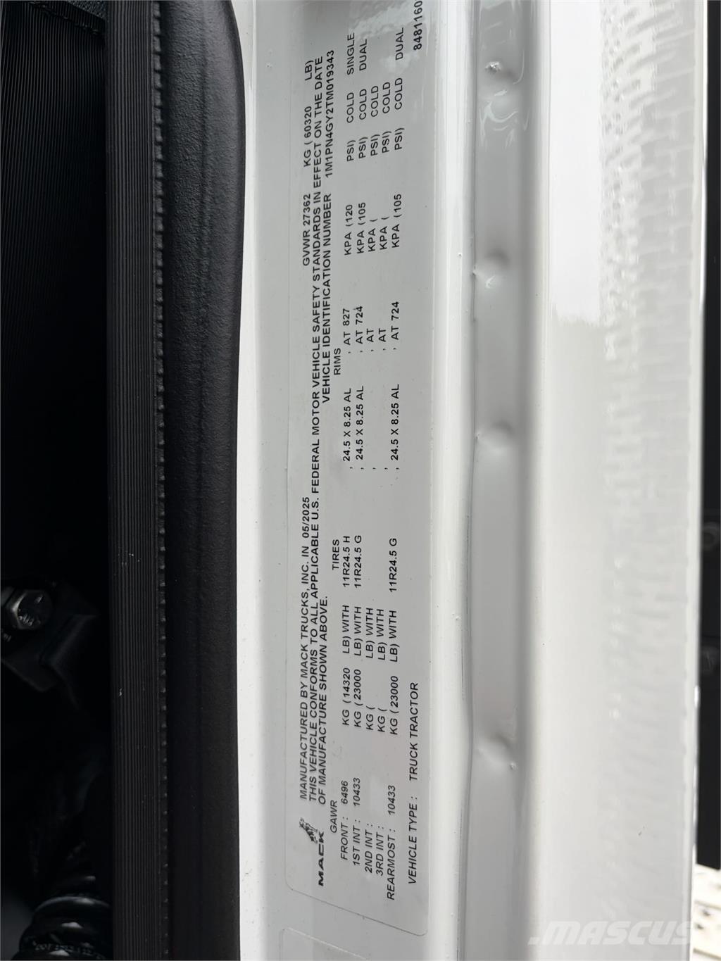 Mack PI64T Седельные тягачи