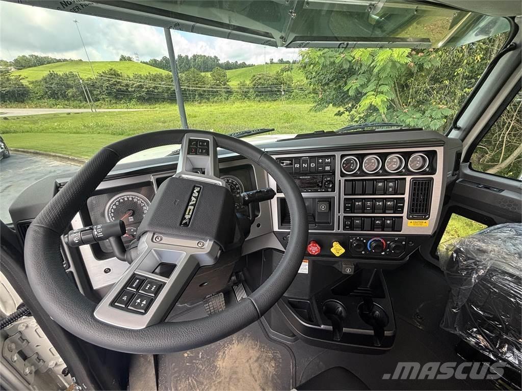 Mack PI64T Седельные тягачи
