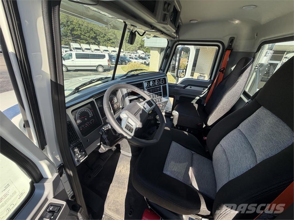Mack PI64T Седельные тягачи