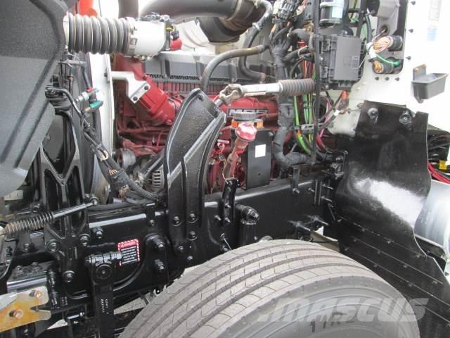 Mack PI64T Седельные тягачи