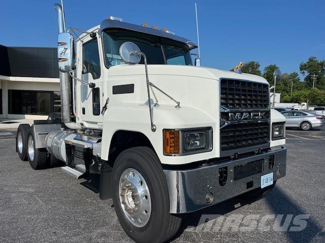 Mack PI64T Седельные тягачи