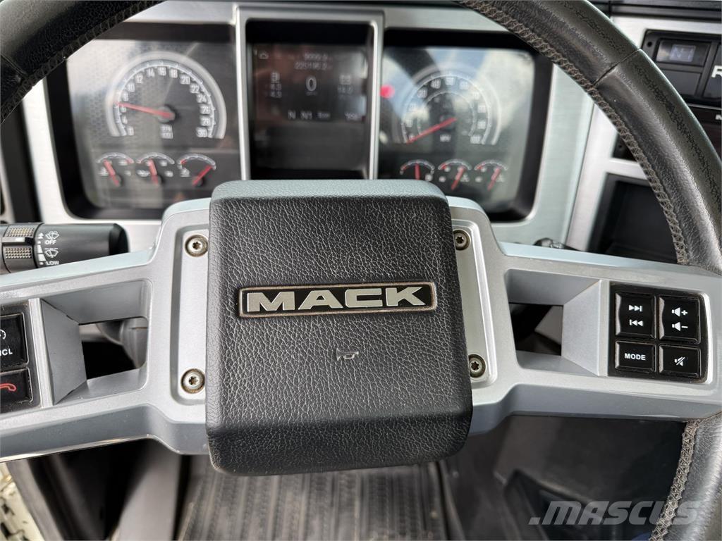 Mack PI64T Седельные тягачи