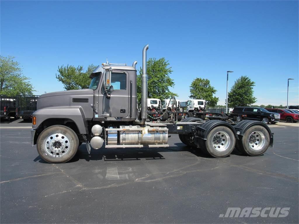Mack PI64T Седельные тягачи