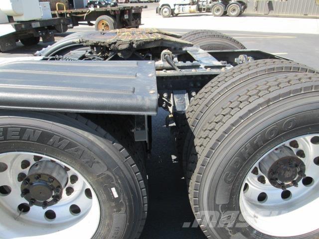 Mack PI64T Седельные тягачи