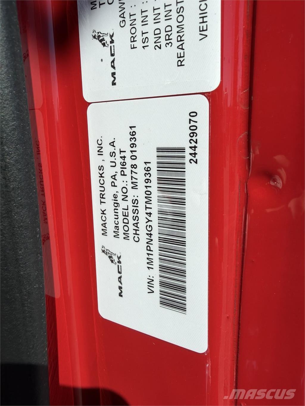 Mack PI64T Седельные тягачи