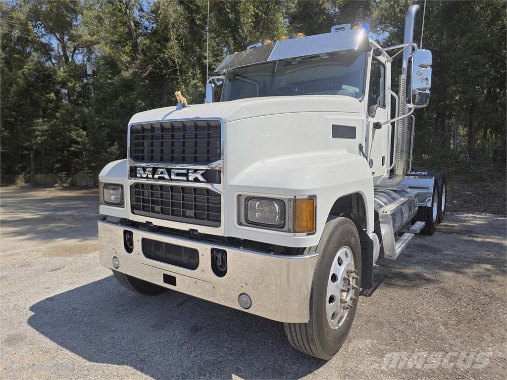 Mack PI64T Седельные тягачи