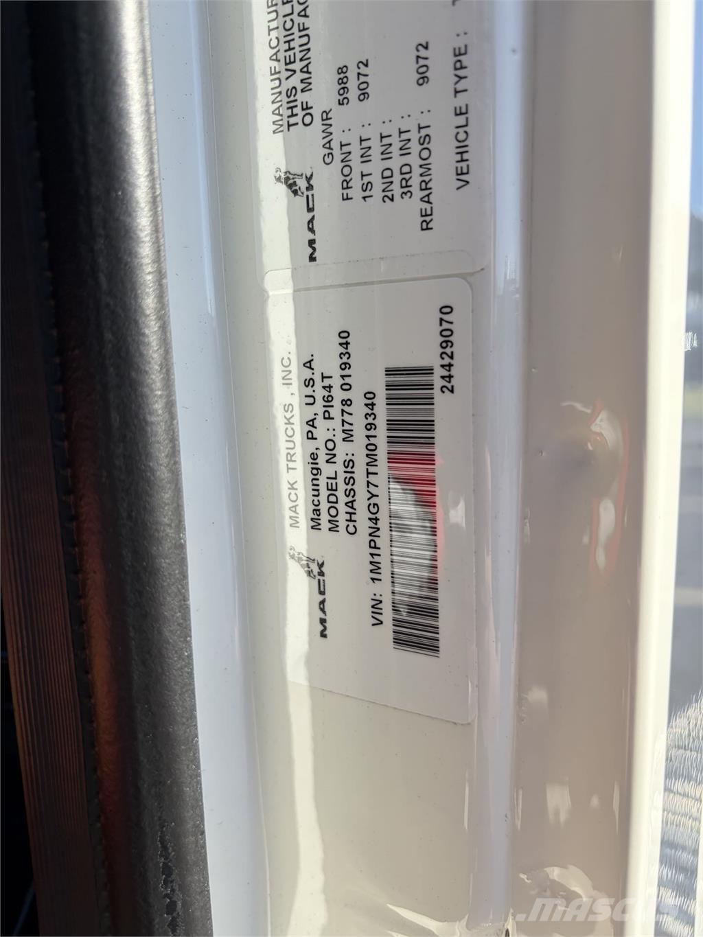 Mack PI64T Седельные тягачи