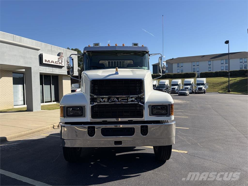 Mack PI64T Седельные тягачи